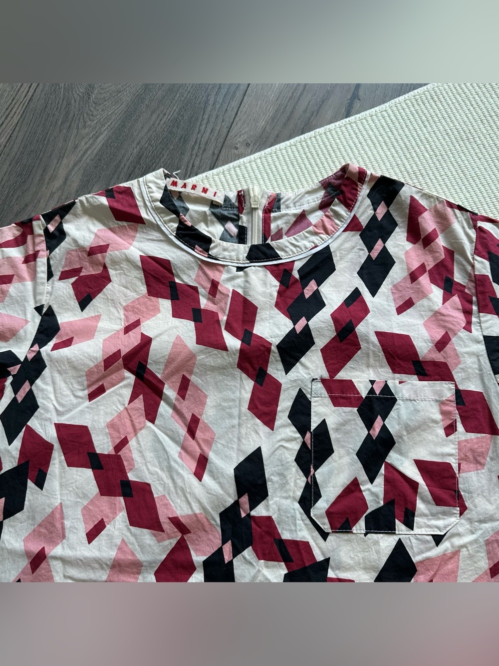 Marni Pink and Burgundy Geometric Diamond Zip-Back Blouse - Picture 2 of 8